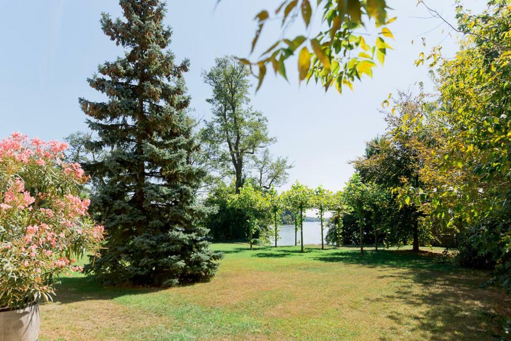 Landhaus Am Jungfernsee Потсдам Екстериор снимка